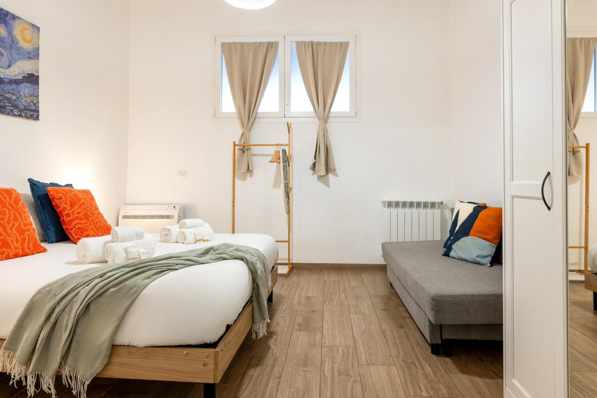 Modern Stone Apartment In The Heart Of Bari Exteriér fotografie
