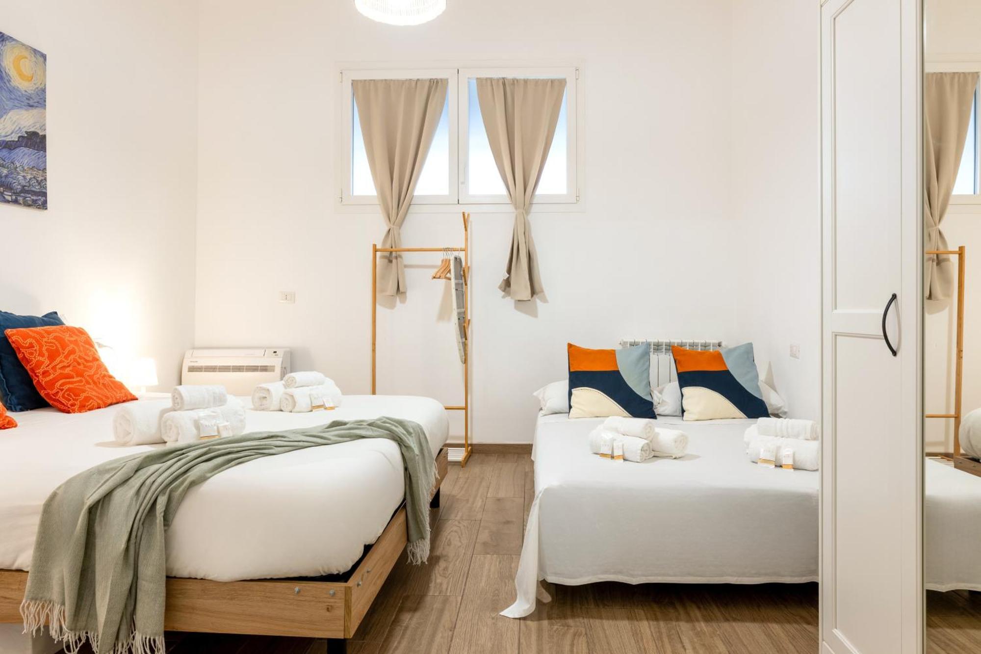 Modern Stone Apartment In The Heart Of Bari Exteriér fotografie