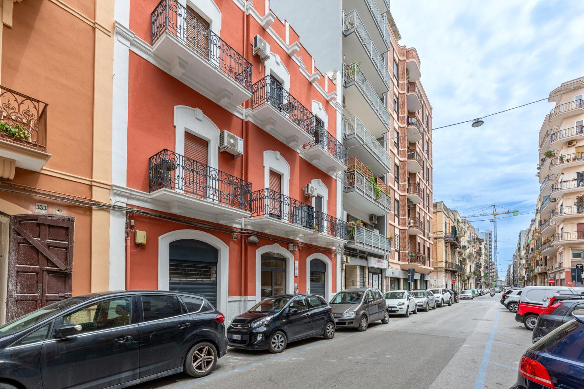 Modern Stone Apartment In The Heart Of Bari Exteriér fotografie